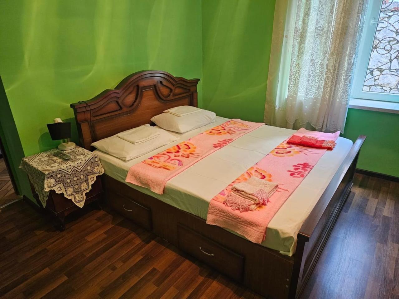 Guest House Amo Koetaisi Buitenkant foto