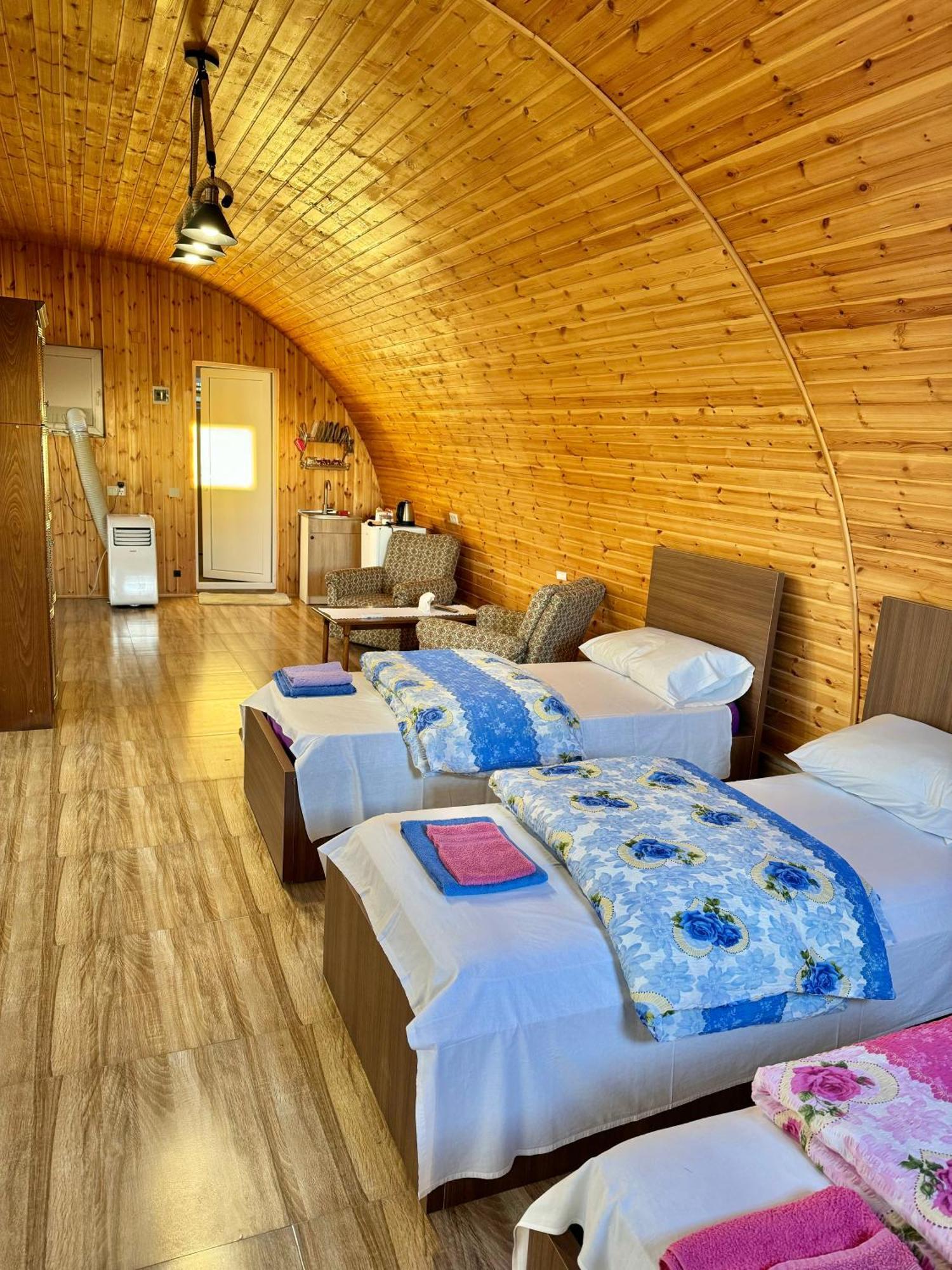 Guest House Amo Koetaisi Buitenkant foto