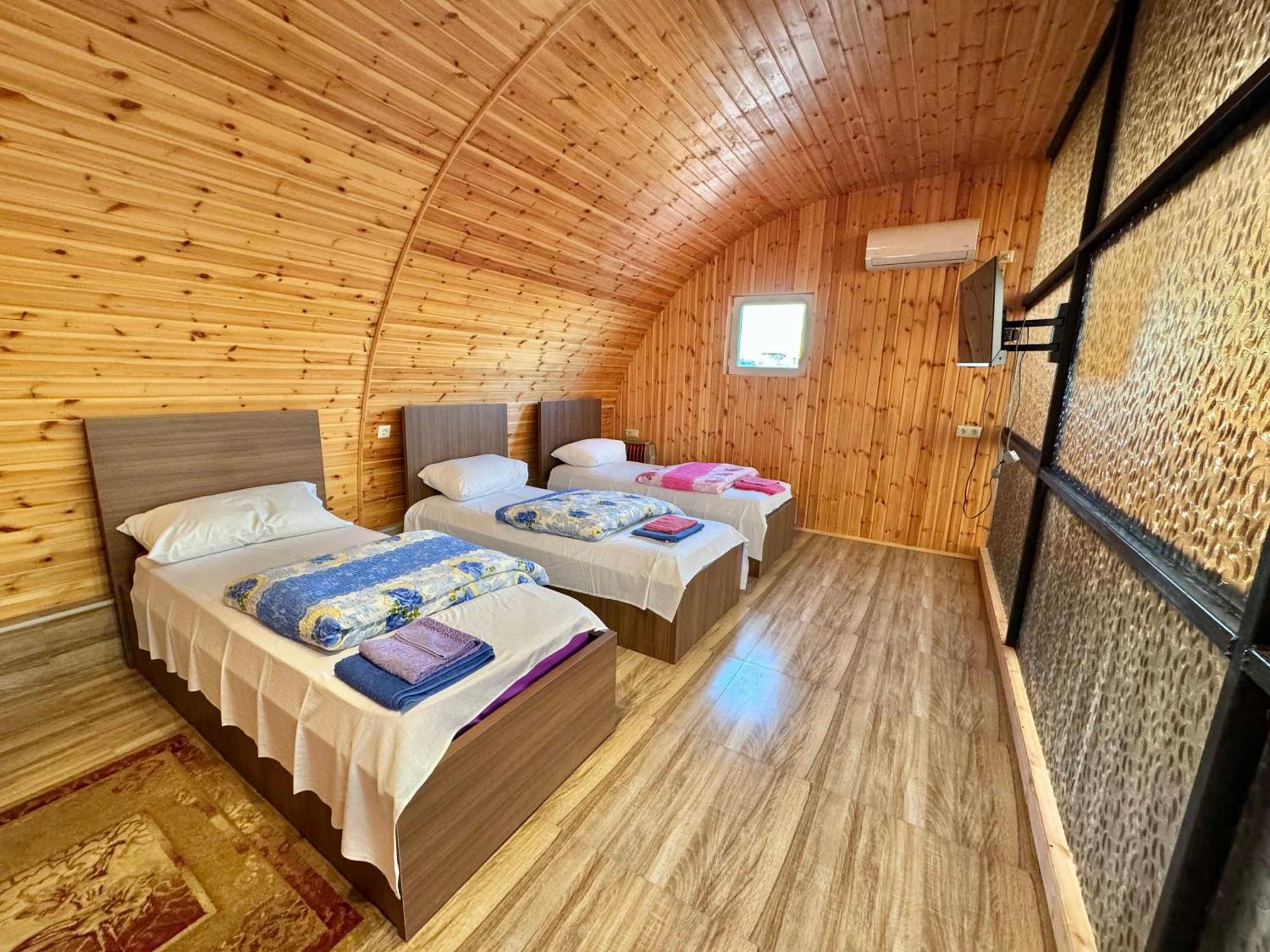 Guest House Amo Koetaisi Buitenkant foto